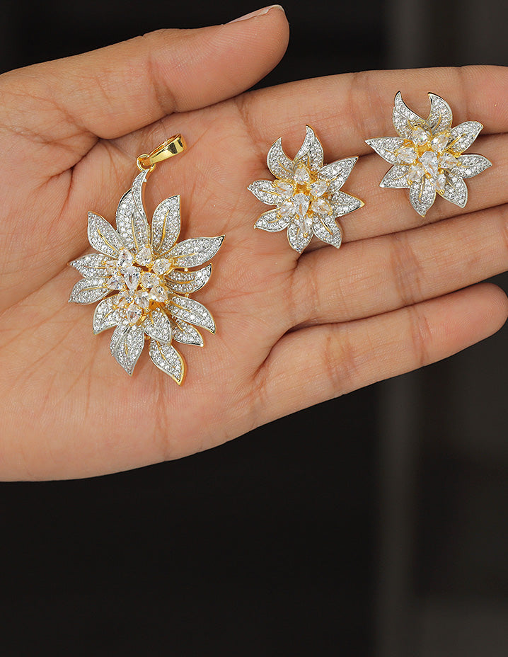 Designer Zirconia Floral Pendant Set