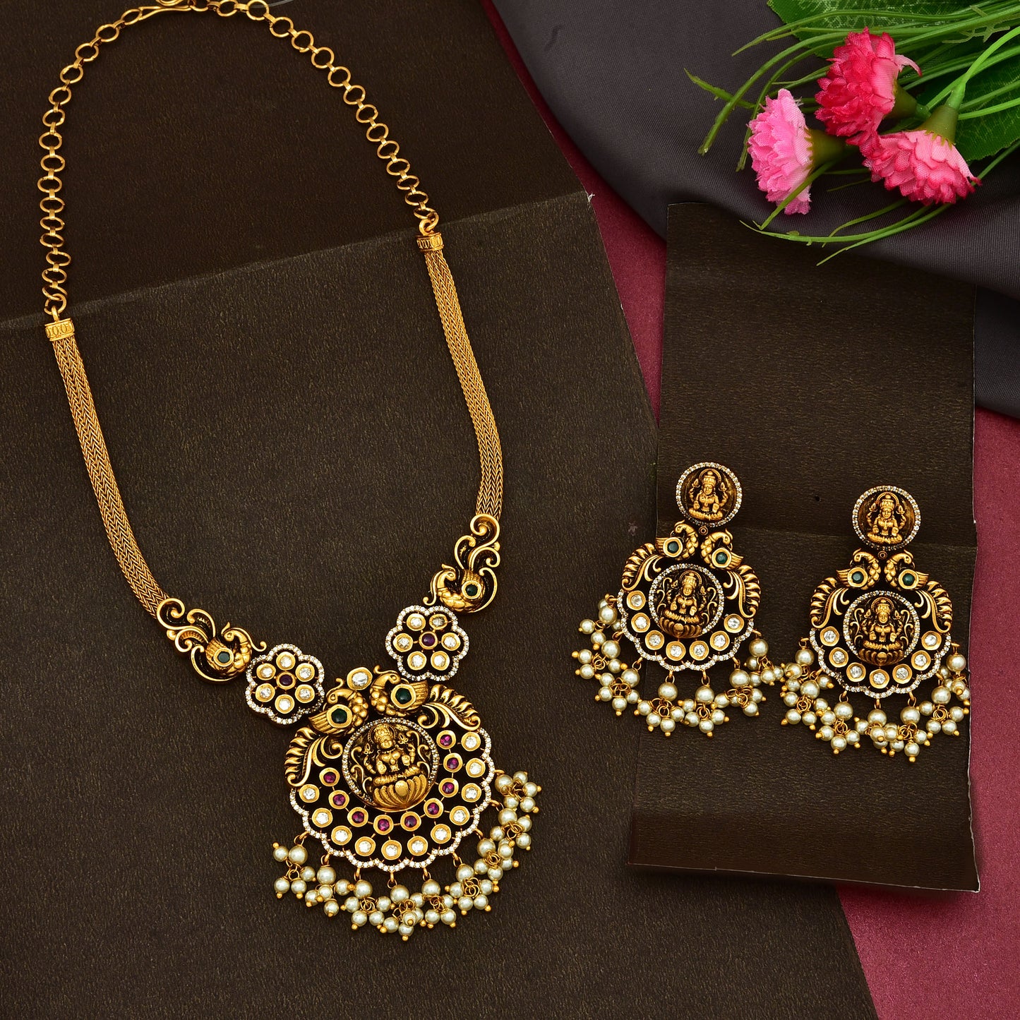 Antique Kempu Guttapusalu Necklace Set