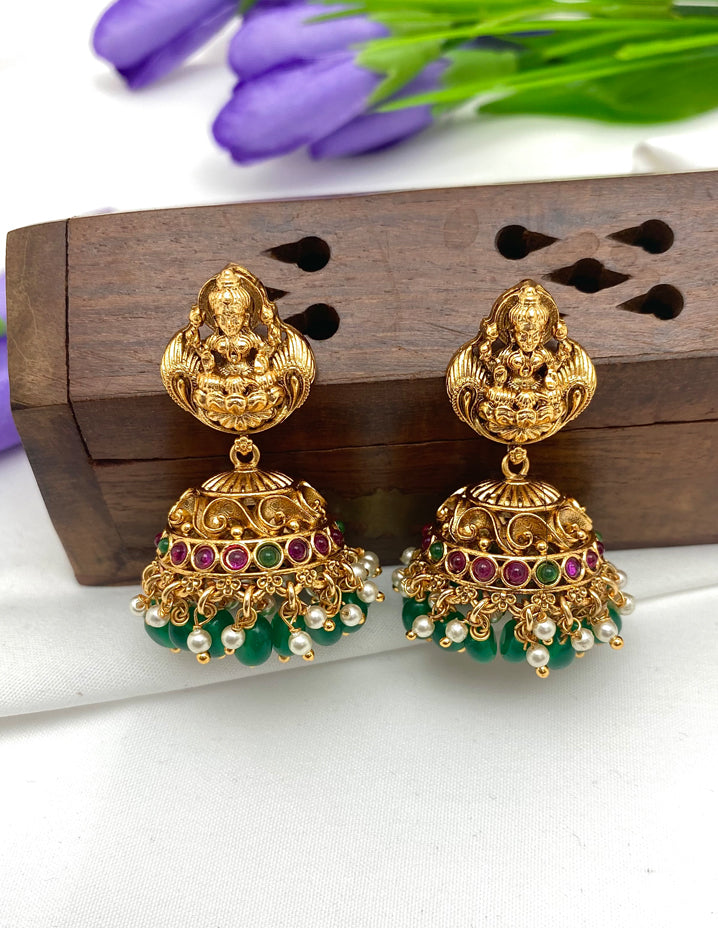 Antique Kempu Lakshmi Devi Pattern Necklace Set