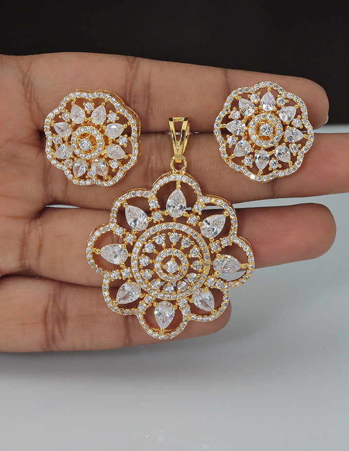 Designer Zirconia Gold Polish Pendant Set