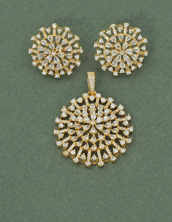 Designer Zirconia Gold Polish Pendant Set