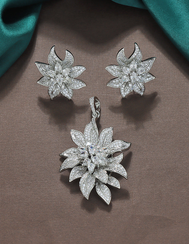 Designer Zirconia Floral Pendant Set