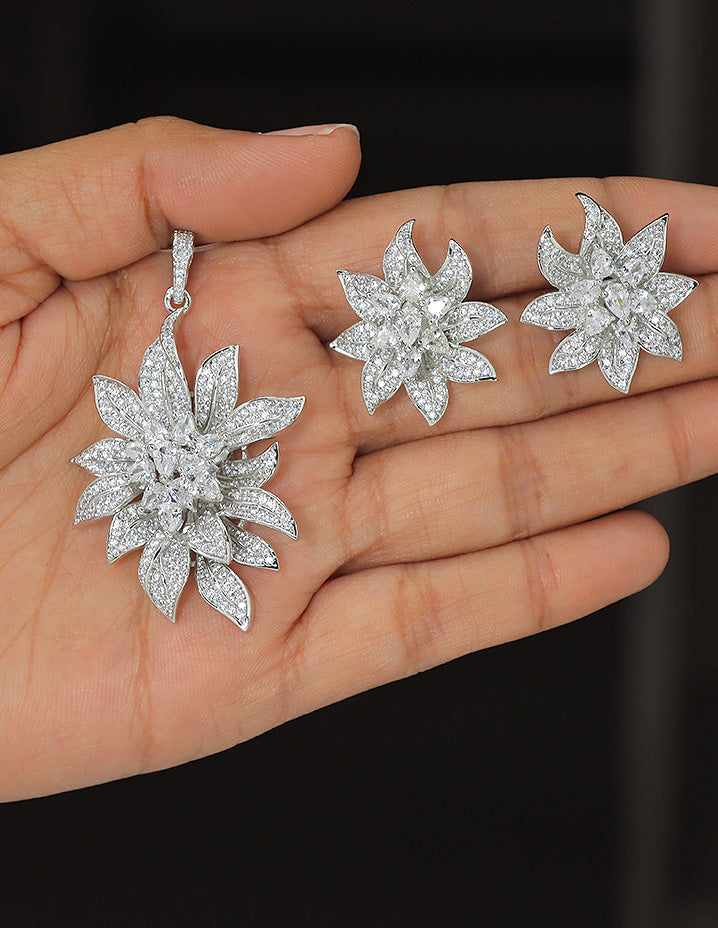 Designer Zirconia Floral Pendant Set