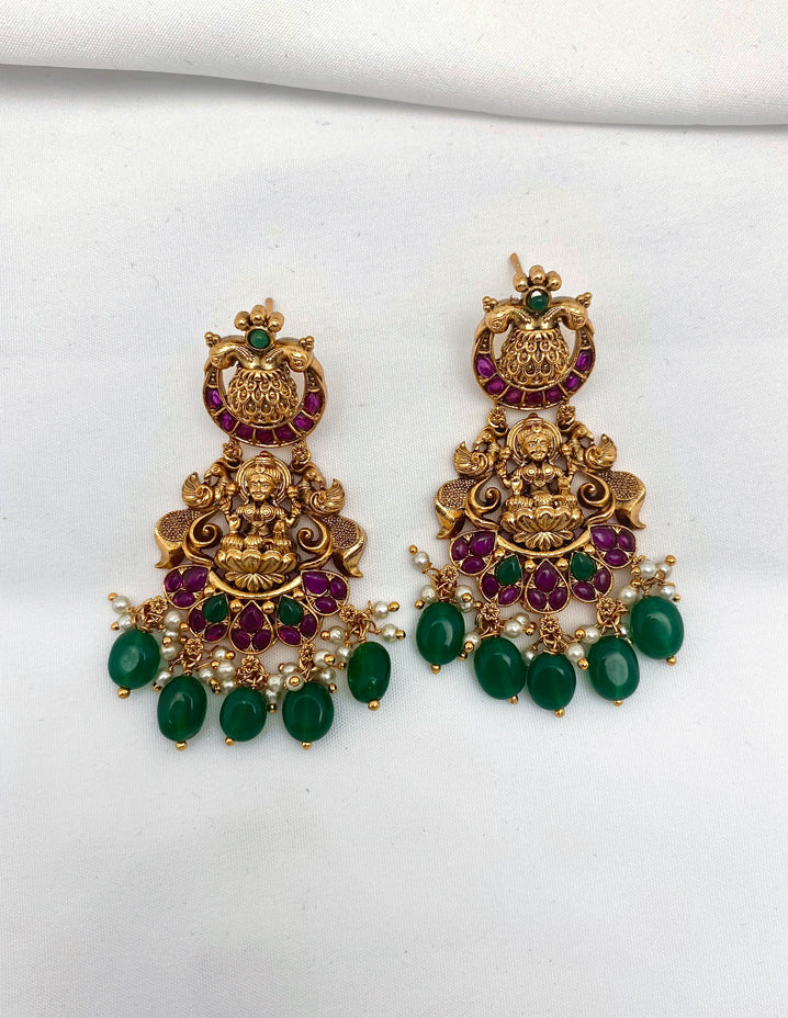 Antique Kempu Lakshmi Devi Pattern Necklace Set