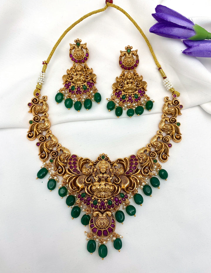 Antique Kempu Lakshmi Devi Pattern Necklace Set