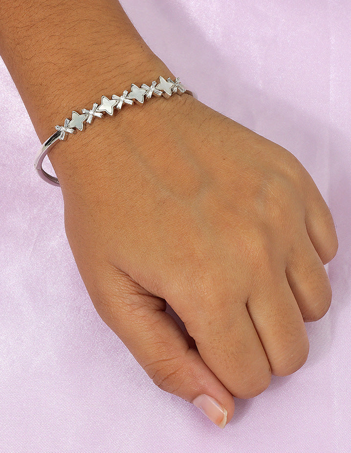 Designer MOP Rhodium Polish Bracelet