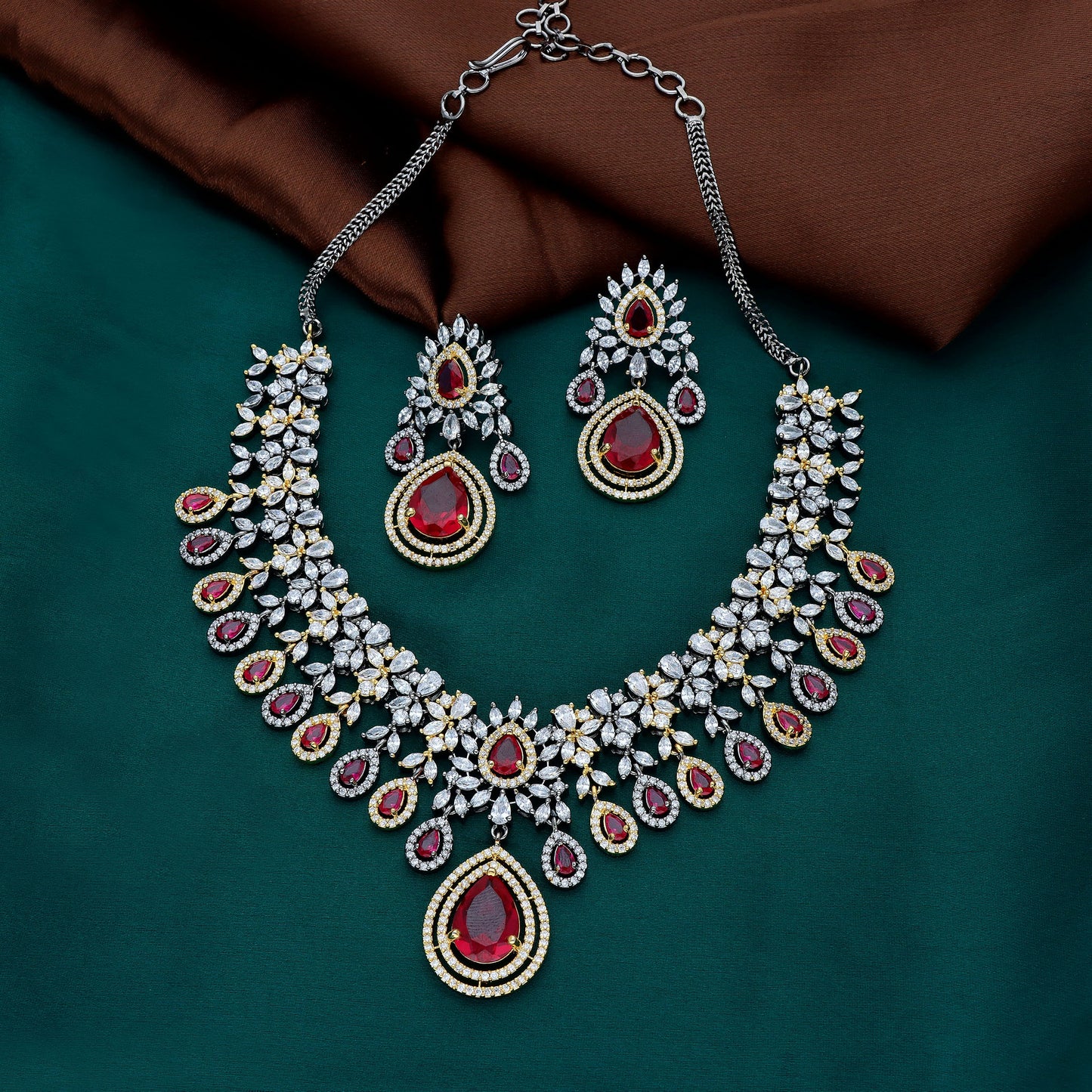 Zirconia Victorian Necklace Set
