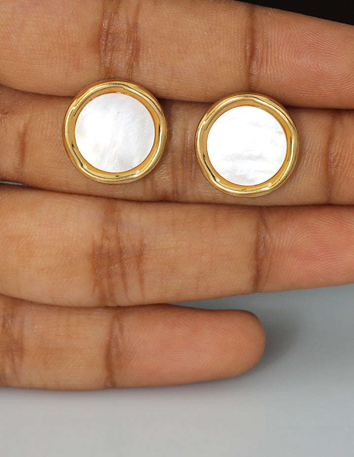 Designer Pearl Glow Round Stud Earrings