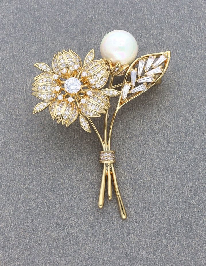 Zirconia Gold Polish Saree Pin