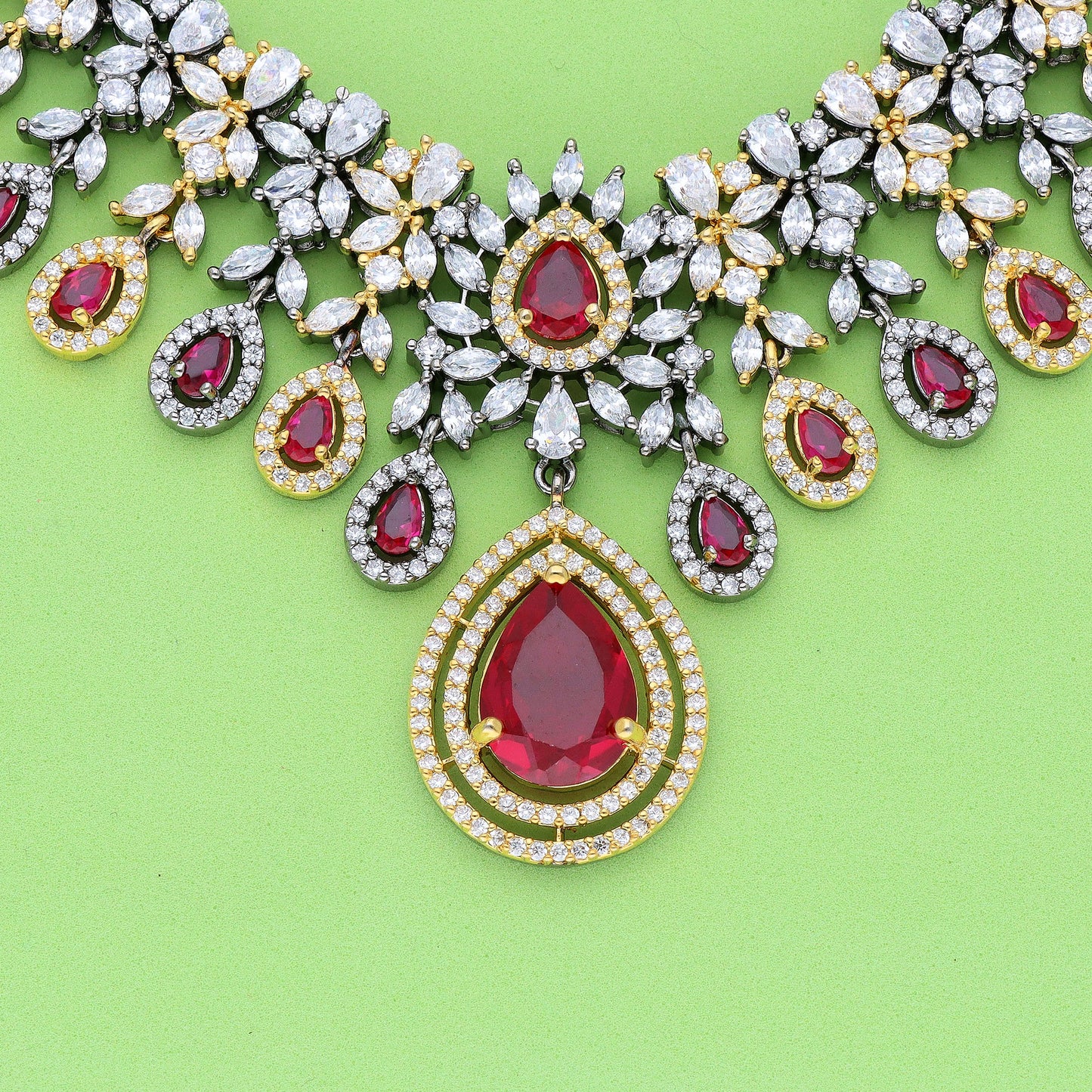 Zirconia Victorian Necklace Set