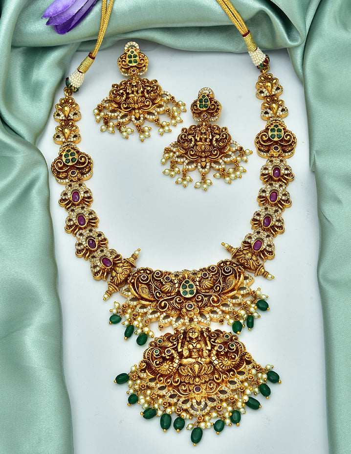 Antique Lakshmi Devi Pattern Necklace Set
