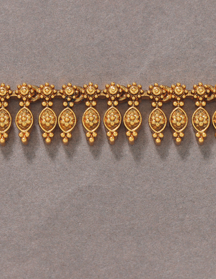 Designer Floral Shape Chain Vaddanam