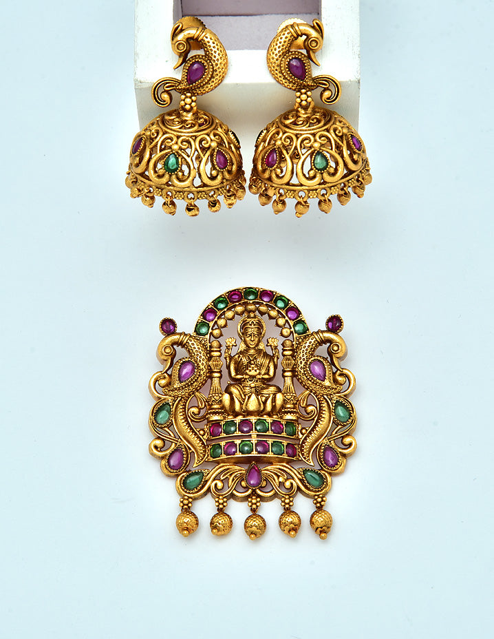 Kempu Lakshmi Devi Pendant Set