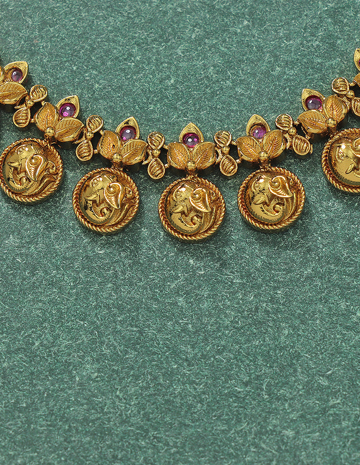 Designer Elegant Matt Kempu Necklace Set