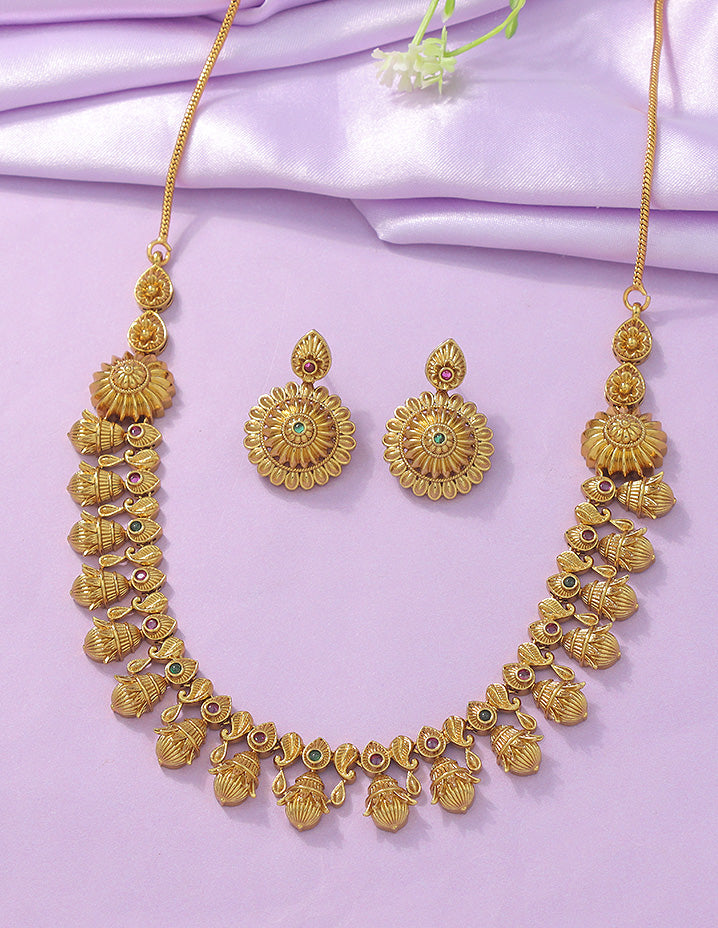 Designer Elegant Matt Kempu Necklace Set