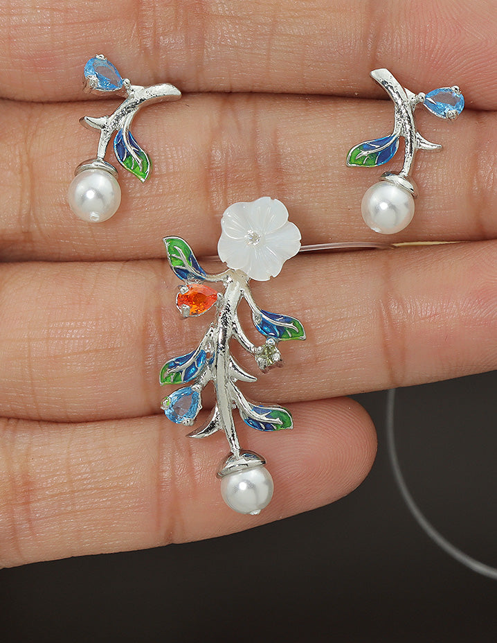 Designer Zirconia Enchanted Blossom Pendant Set