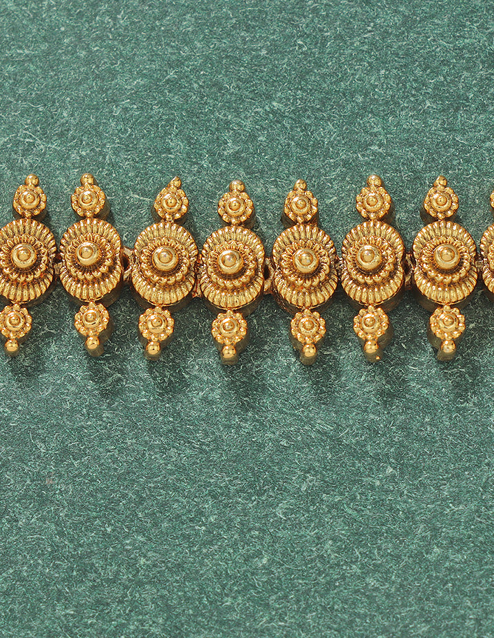Designer Floral Shape Chain Vaddanam