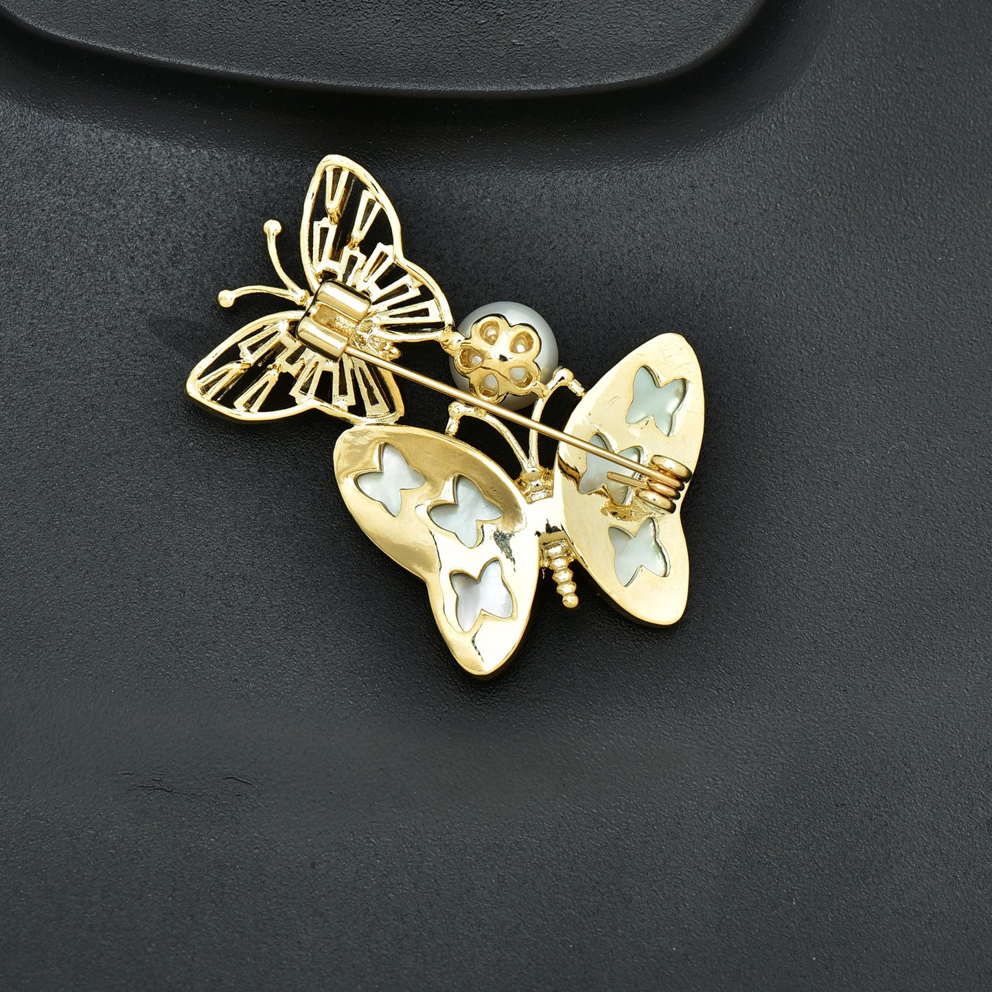 Zirconia Pearl Butterfly Saree Pin