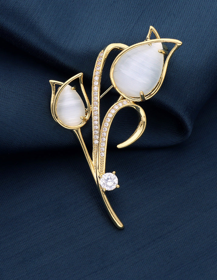 Zirconia Gold Polish Saree Pin