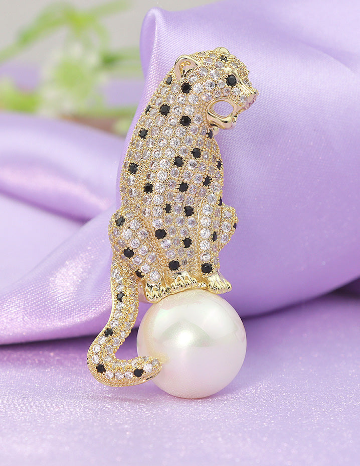 Designer Gold Polish Zirconia Brooch