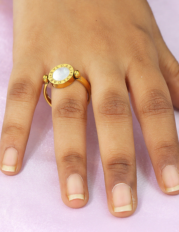 Designer Gold Polish 2 In 1 Fancy Finger Ring