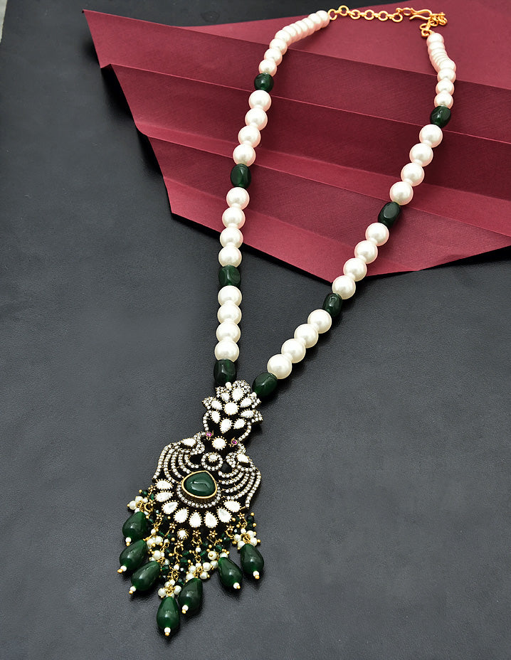 Designer Monalisa Emerald Beads Mala with Victorian Pendant