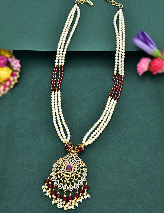 Chain Pendant with 4 Layered Pearl Lines