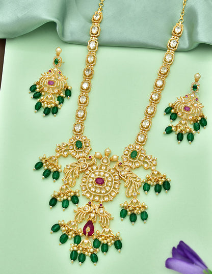 Zirconia Necklace Set With Green Beads