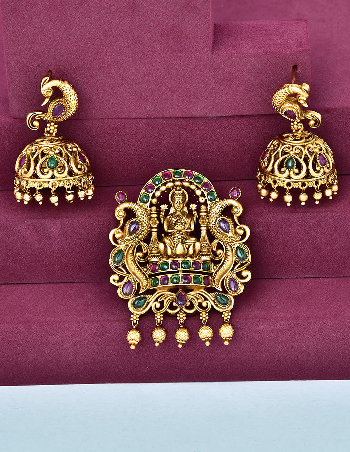 Kempu Lakshmi Devi Pendant Set