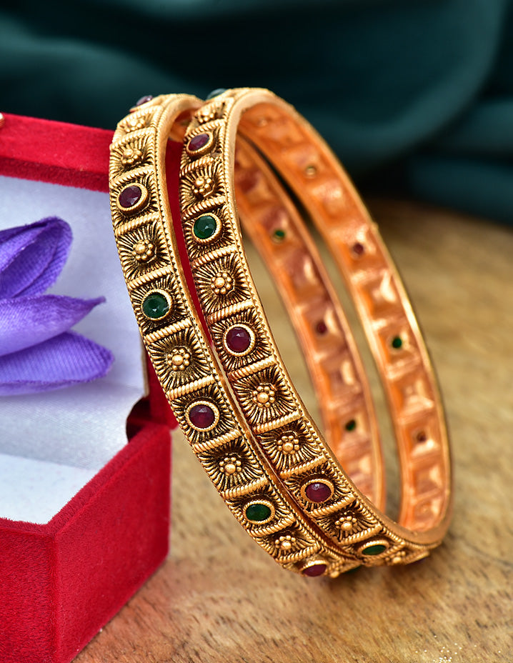 Fashion shop jewellery bangles