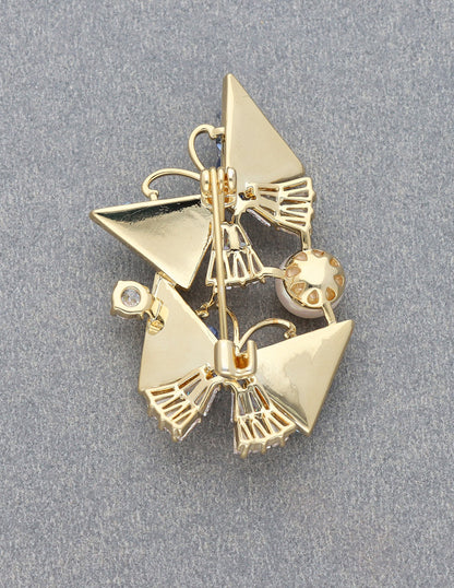 Zirconia Gold Polish Saree Pin