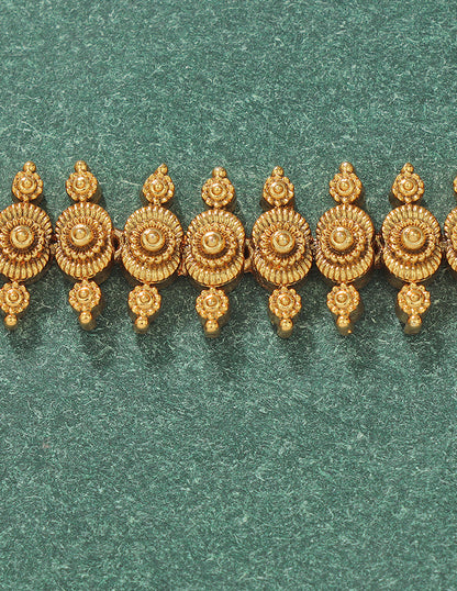 Designer Floral Shape Chain Vaddanam