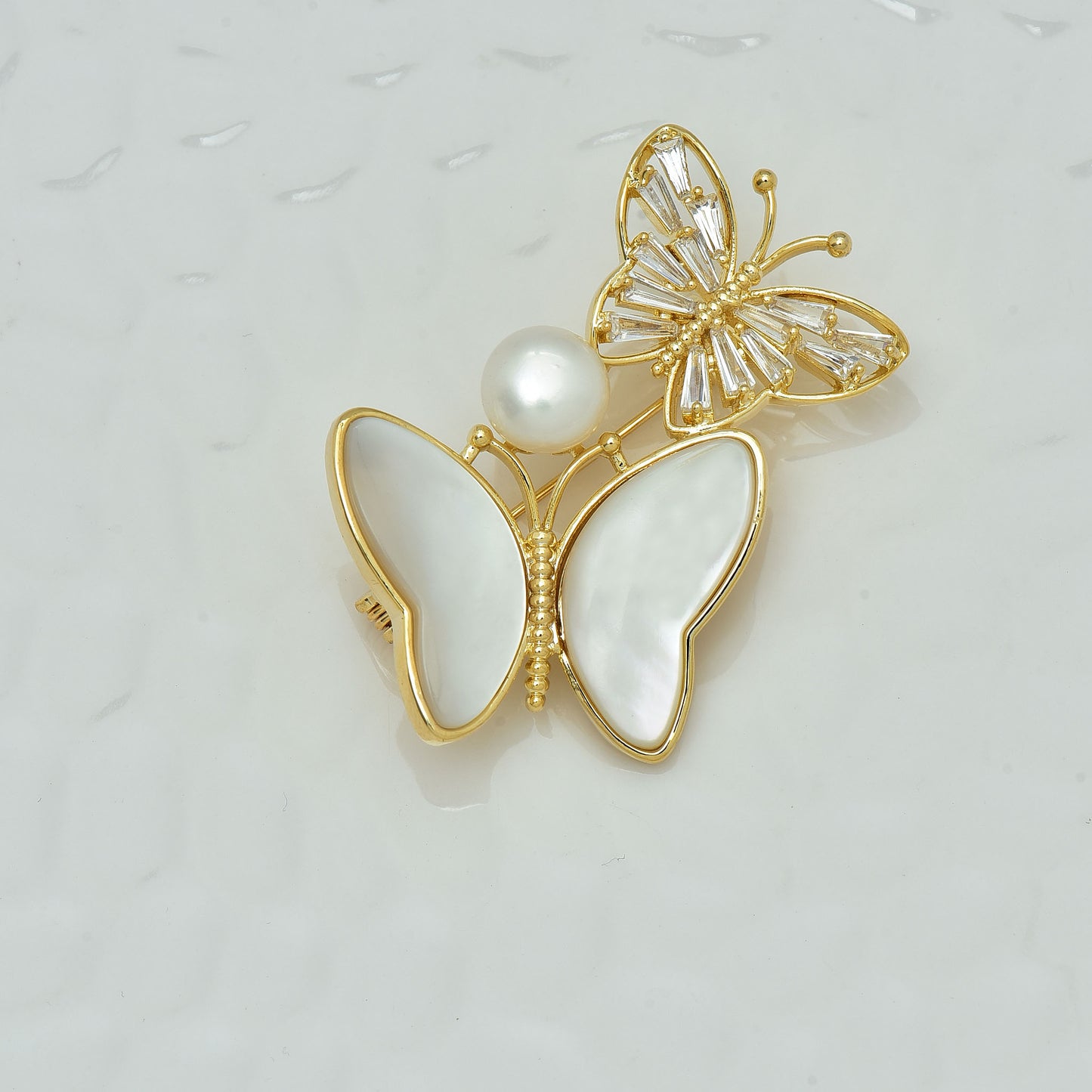 Zirconia Pearl Butterfly Saree Pin