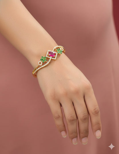 Designer Zirconia Flower Bracelet