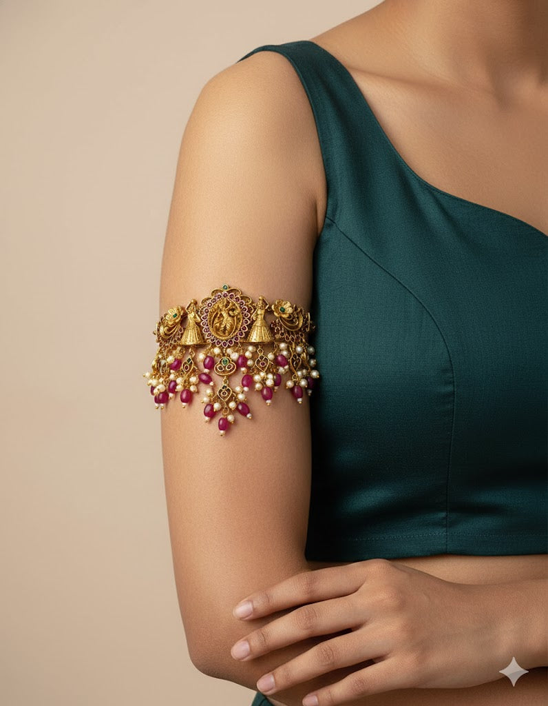 Lord RadhaKrishna Guttapusala Chain Bajuband + Choker