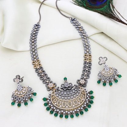 Zirconia Black metal Necklace Set